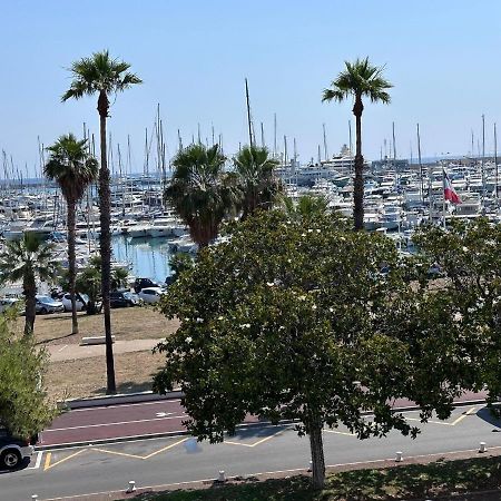 Studio Antibes Port Vauban. Luaran gambar